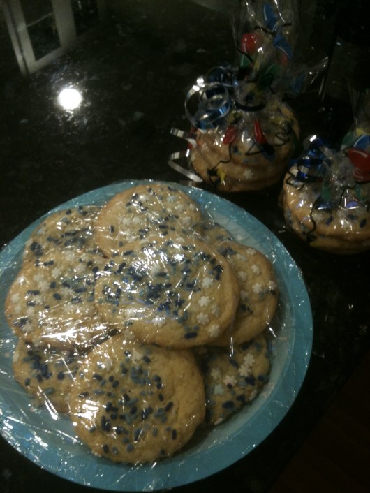 Yummy! I was even able to wrap up a couple of extra cookie packs for the gals down at my nail salon whom I might not have otherwise baked for this season.