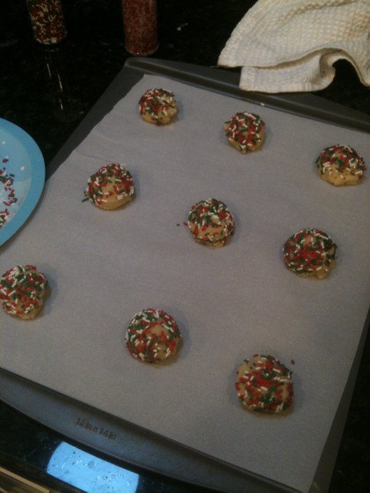Once Hanukkah wrapped up last week, I moved on to the Christmas-themed sprinkle set!