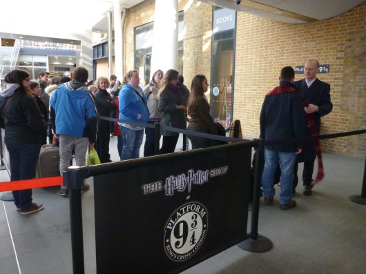 The queue for Platform 9-3/4. Don't worry, it goes by fast... and it's free!