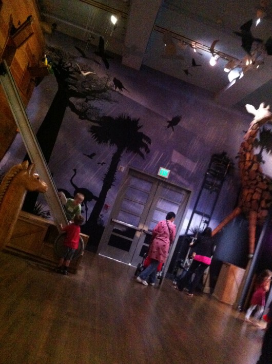 A wider shot of the first large room inside of Noah's Ark at Skirball Cultural Center.