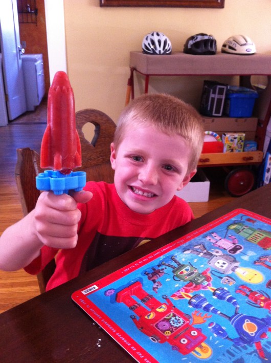 T liked the strawberry-lime ice pops in rocket form, too! The rockets make great 4th of July themed ice pops also.