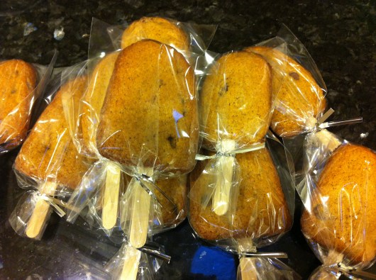 I have 3x4" Wilton treat bags that I've used to package my basic cookies-on-a-stick. They worked with the cakesicles wonderfully also.